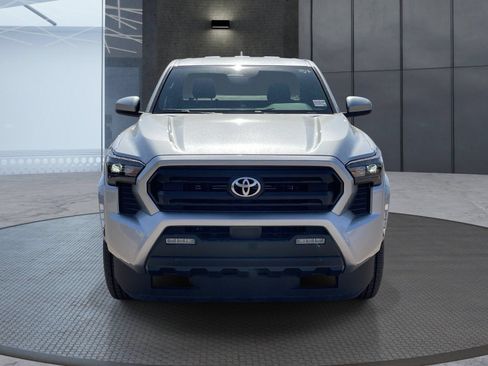 Used 2026 Toyota Tacoma SR5 AWD/4WD image 9
