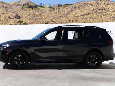 Used 2026 BMW X7 M60i AWD/4WD image 3