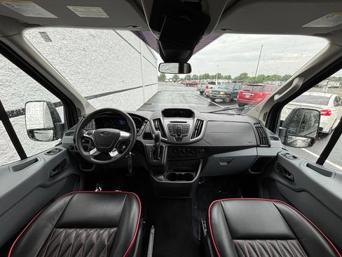 Used 2017 Ford Transit 350 XLT RWD image 24