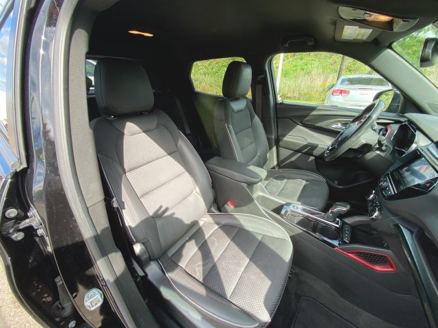 Used 2023 Chevrolet TrailBlazer RS w/ Convenience Package AWD/4WD image 25