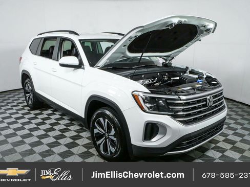 Used 2024 Volkswagen Atlas SE FWD image 34