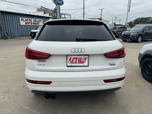 Used 2018 Audi Q3 2.0T Premium w/ Convenience Package image 4