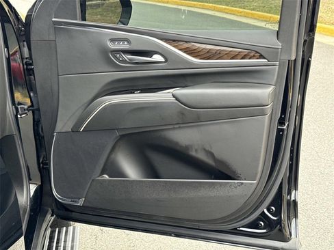 Certified 2024 Cadillac Escalade ESV Sport Platinum image 10