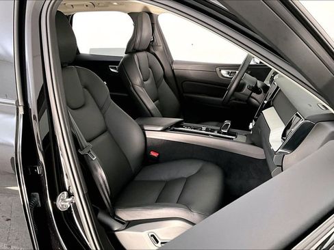 Used 2025 Volvo XC60 B5 Plus w/ Protection Package Premier image 10