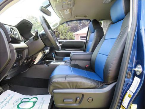 Used 2015 Toyota Tundra SR5 w/ TRD Off Road Package image 4