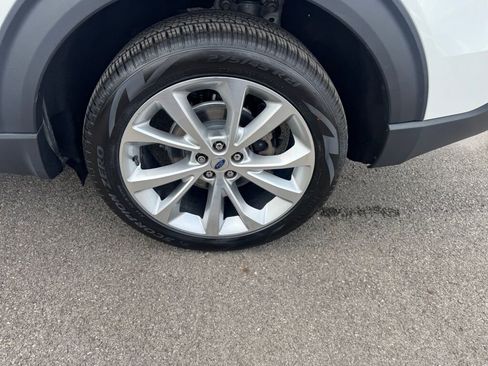 Used 2022 Ford Explorer Platinum w/ Technology Package image 25