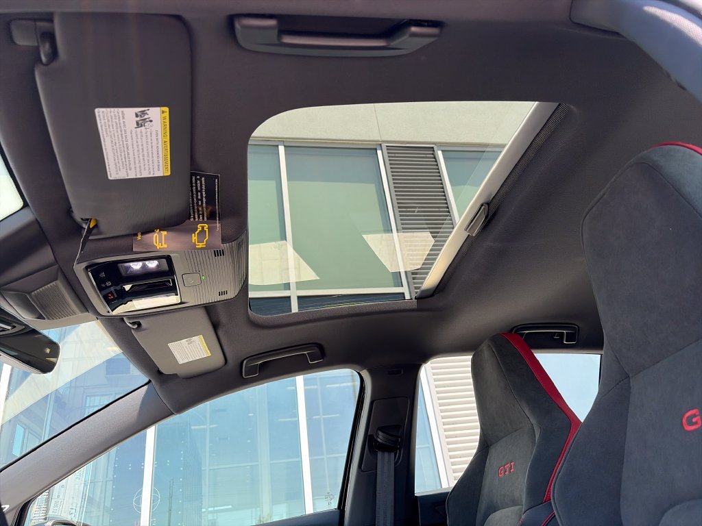 New 2026 Volkswagen GTI SE FWD image 24