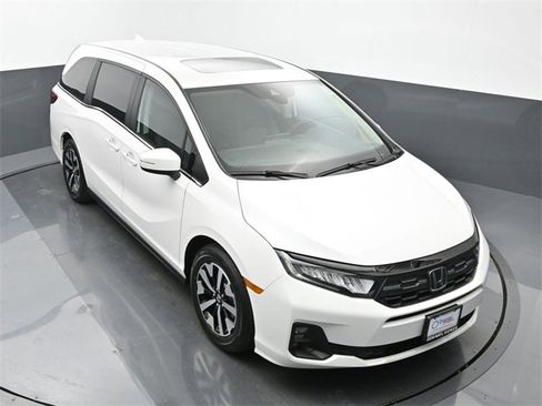Used 2025 Honda Odyssey EX-L image 19