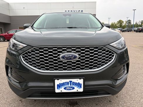 Used 2024 Ford Edge SEL w/ Convenience Package AWD/4WD image 3