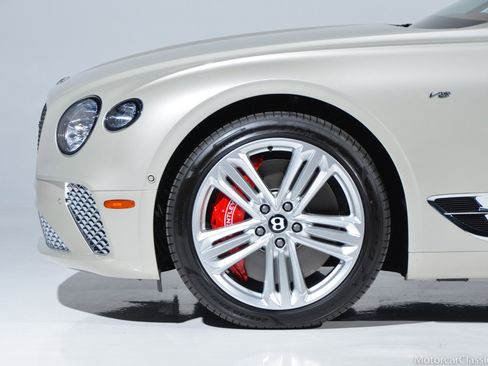 Used 2022 Bentley Continental GT image 12