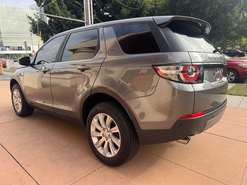 Used 2017 Land Rover Discovery Sport SE AWD/4WD image 3