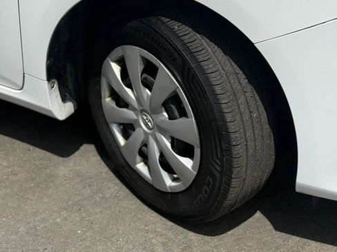 Used 2013 Toyota Corolla L FWD image 15