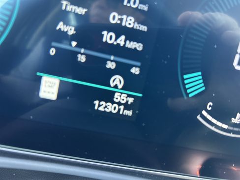 Used 2025 Hyundai Tucson SE image 26