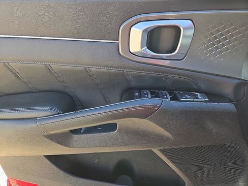 Used 2022 Kia Sorento SX w/ Panoramic Sunroof Package image 21