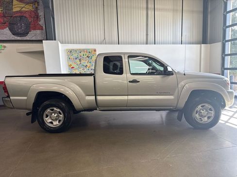 Used 2005 Toyota Tacoma PreRunner image 21