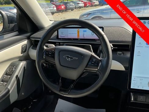 Used 2021 Ford Mustang Mach-E Premium image 16