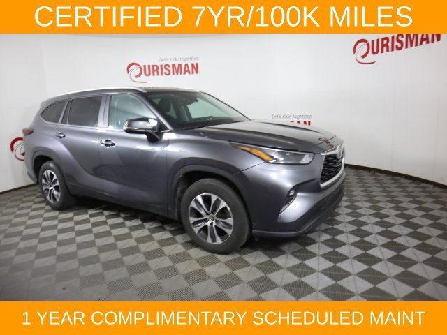 Used 2024 Toyota Highlander XLE FWD image 24
