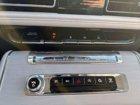 Used 2025 Lincoln Aviator Reserve w/ Illumination Package RWD image 23