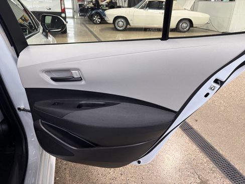 Used 2022 Toyota Corolla LE image 22