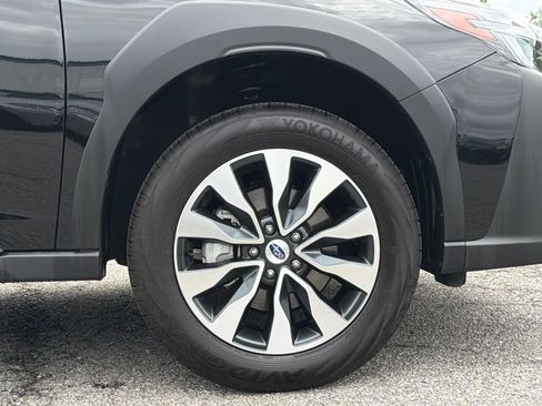 Certified 2025 Subaru Outback Limited AWD/4WD image 6