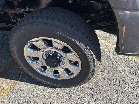 New 2026 Ford F250 Lariat w/ Chrome Package image 5