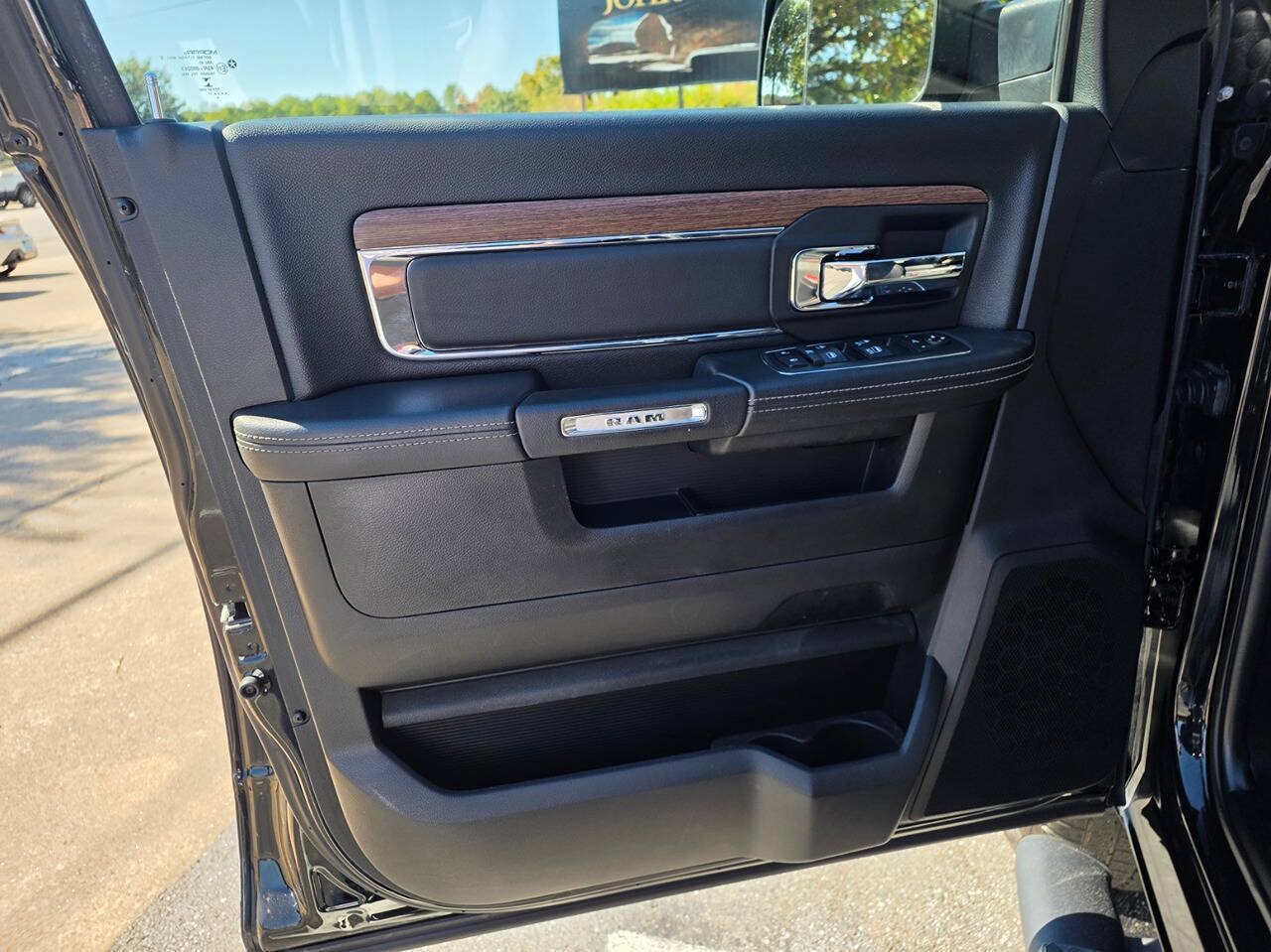 Used 2017 RAM 2500 Laramie w/ Sport Appearance Group AWD/4WD image 14
