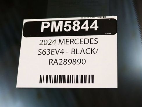 Used 2024 Mercedes-Benz S 63 AMG S w/ Carbon Fiber Exterior Package image 37