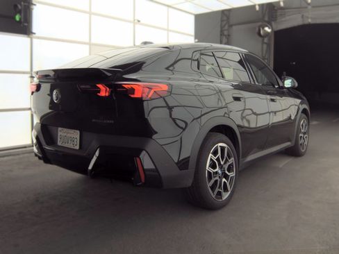 Used 2026 BMW X2 xDrive28i AWD/4WD image 4