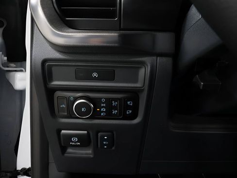 Used 2025 Ford F150 Lariat w/ Equipment Group 502A High AWD/4WD image 20