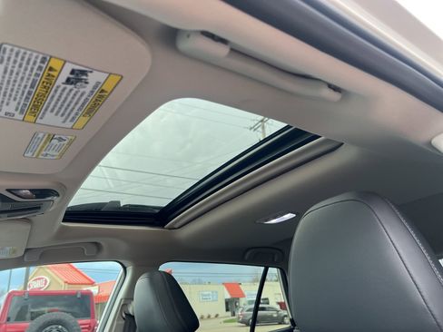 Used 2023 Subaru Outback Limited image 27