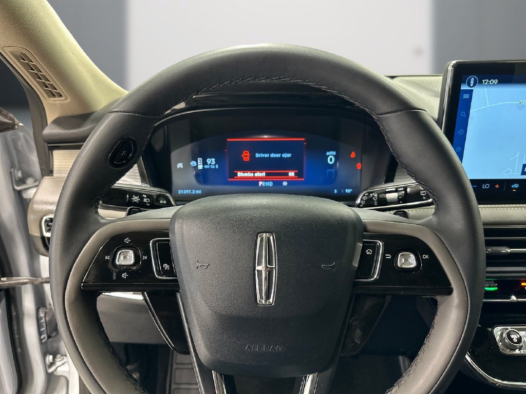 Used 2025 Lincoln Corsair FWD image 22