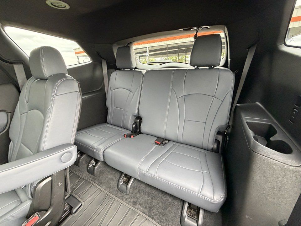 Used 2024 Buick Enclave Premium w/ Experience Buick Package AWD/4WD image 25