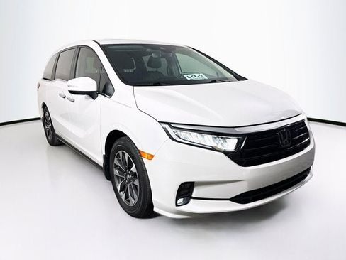 Used 2024 Honda Odyssey EX-L image 3