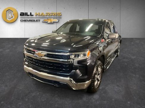Used 2024 Chevrolet Silverado 1500 LT AWD/4WD image 2