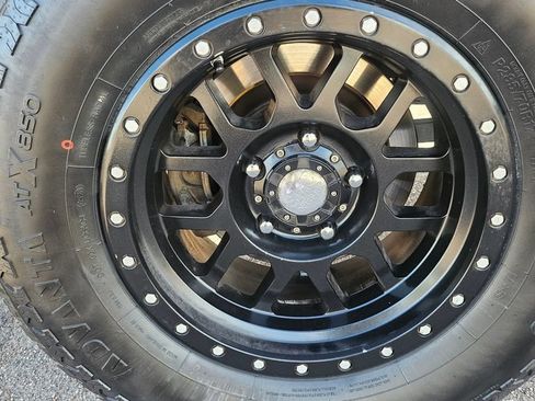 Used 2019 RAM 1500 Classic SLT RWD image 13