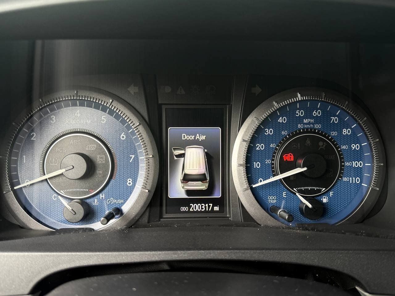 Used 2015 Toyota Sienna XLE w/ XLE Navigation Package FWD image 33