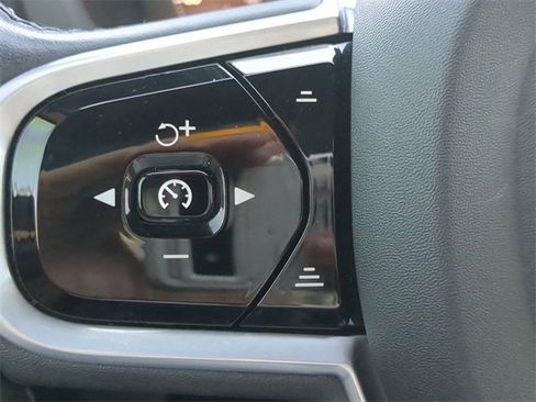 Used 2021 Volvo XC60 T5 Inscription w/ Advanced Package image 23