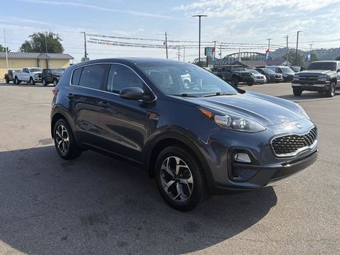 Used 2020 Kia Sportage LX AWD/4WD image 3