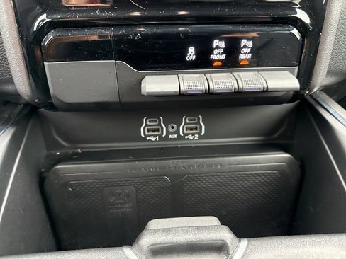 Used 2025 RAM 1500 Laramie w/ Sport Appearance Package image 27