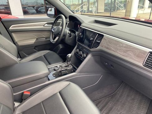 Used 2022 Volkswagen Atlas Cross Sport SE AWD/4WD image 8