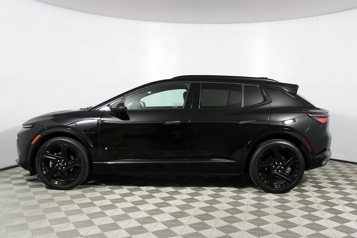 Used 2024 Chevrolet Equinox EV RS FWD image 31