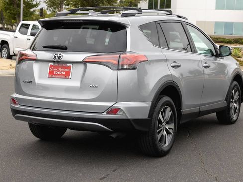 Used 2017 Toyota RAV4 XLE FWD image 5