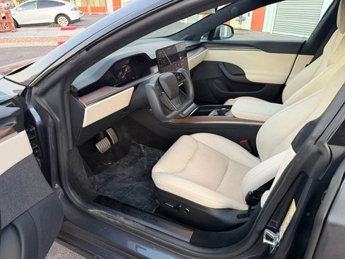 Used 2022 Tesla Model S Standard Range image 8
