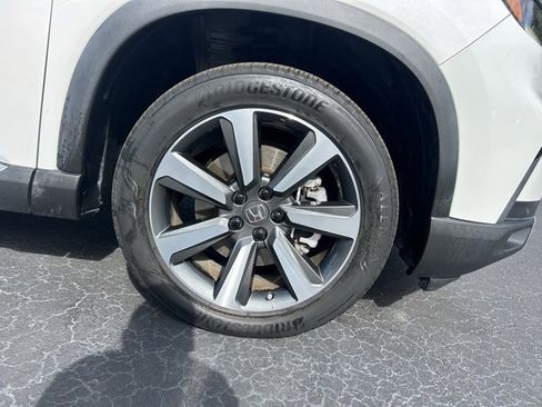 Used 2023 Honda Pilot Touring image 8