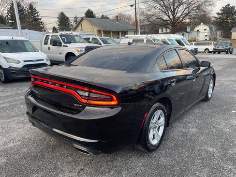 Used 2018 Dodge Charger SXT image 6