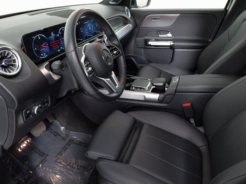 Used 2022 Mercedes-Benz EQB 300 EQB 300 4MATIC image 29