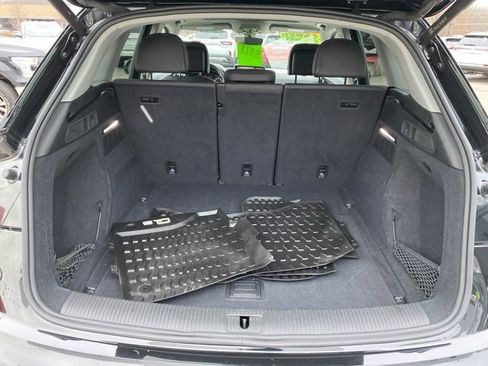 Used 2023 Audi Q5 2.0T Premium w/ Convenience Package image 6