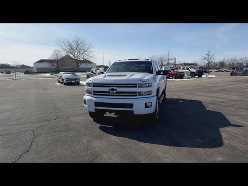 Used 2019 Chevrolet Silverado 2500 High Country image 25