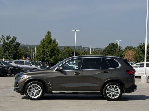 Used 2023 BMW X5 xDrive40i w/ Premium Package AWD/4WD image 3