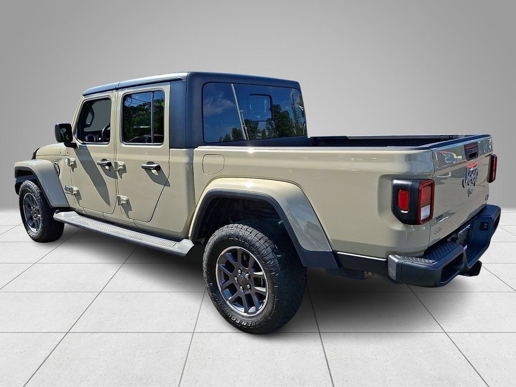 Used 2020 Jeep Gladiator Overland AWD/4WD image 7